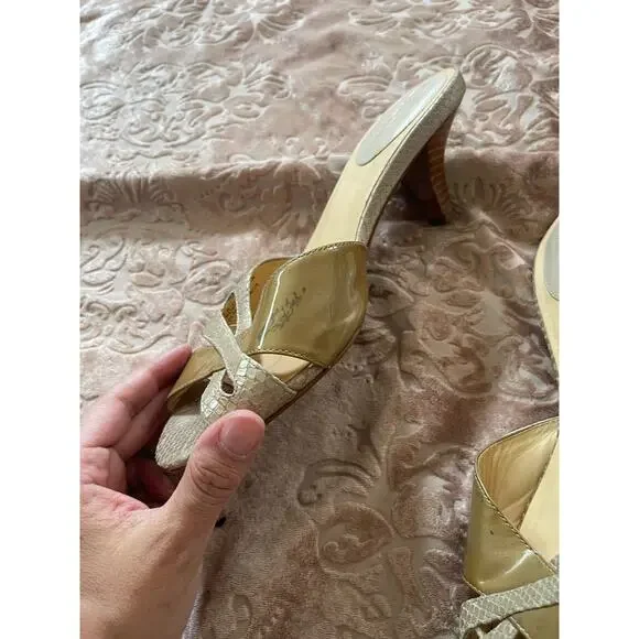 Cole haan 80s tan patent leather sandal heels size 8 - Picture 5 of 5